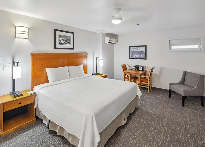 Hotel Edgewater By Aspen Hotels