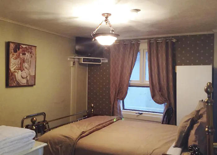 Van Gilder Hotel